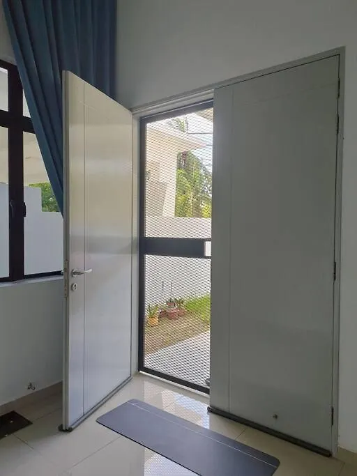 Zen Clan Homestay 15Mins Sepang, Klia, Usim, Nilai Bandar Baru Enstek Apartment