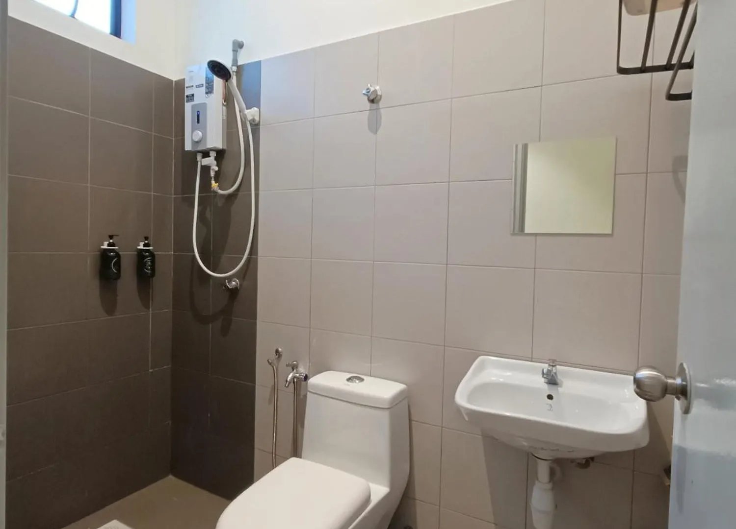 Apartment Zen Clan Homestay 15Mins Sepang, Klia, Usim, Nilai Bandar Baru Enstek